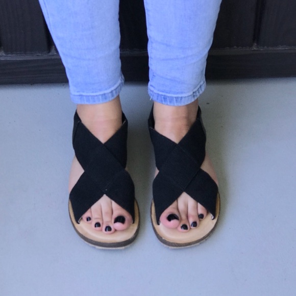 Urban Outfitters Shoes - Wide Fit Black Crisscross Fabric Slingback Sandal